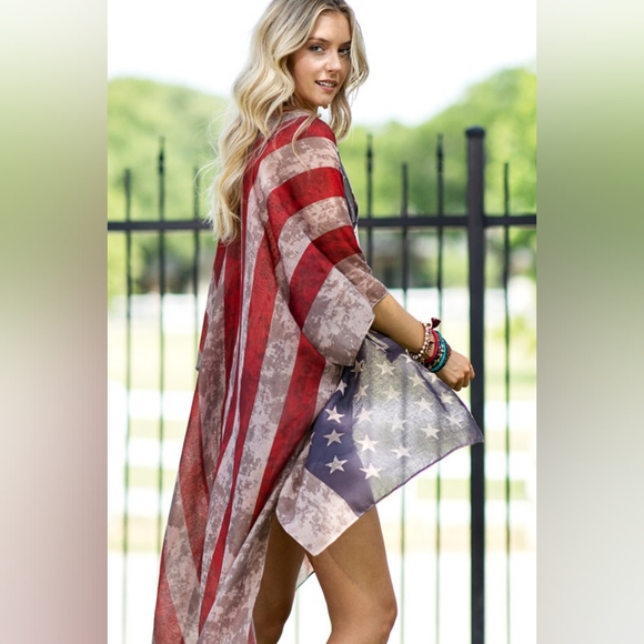 Vintage American Flag Kimono w/ Side Slits - Great for Patriotic Events! - Picture 3 of 11